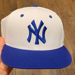 NY Yankees Italian Heritage Night Hat